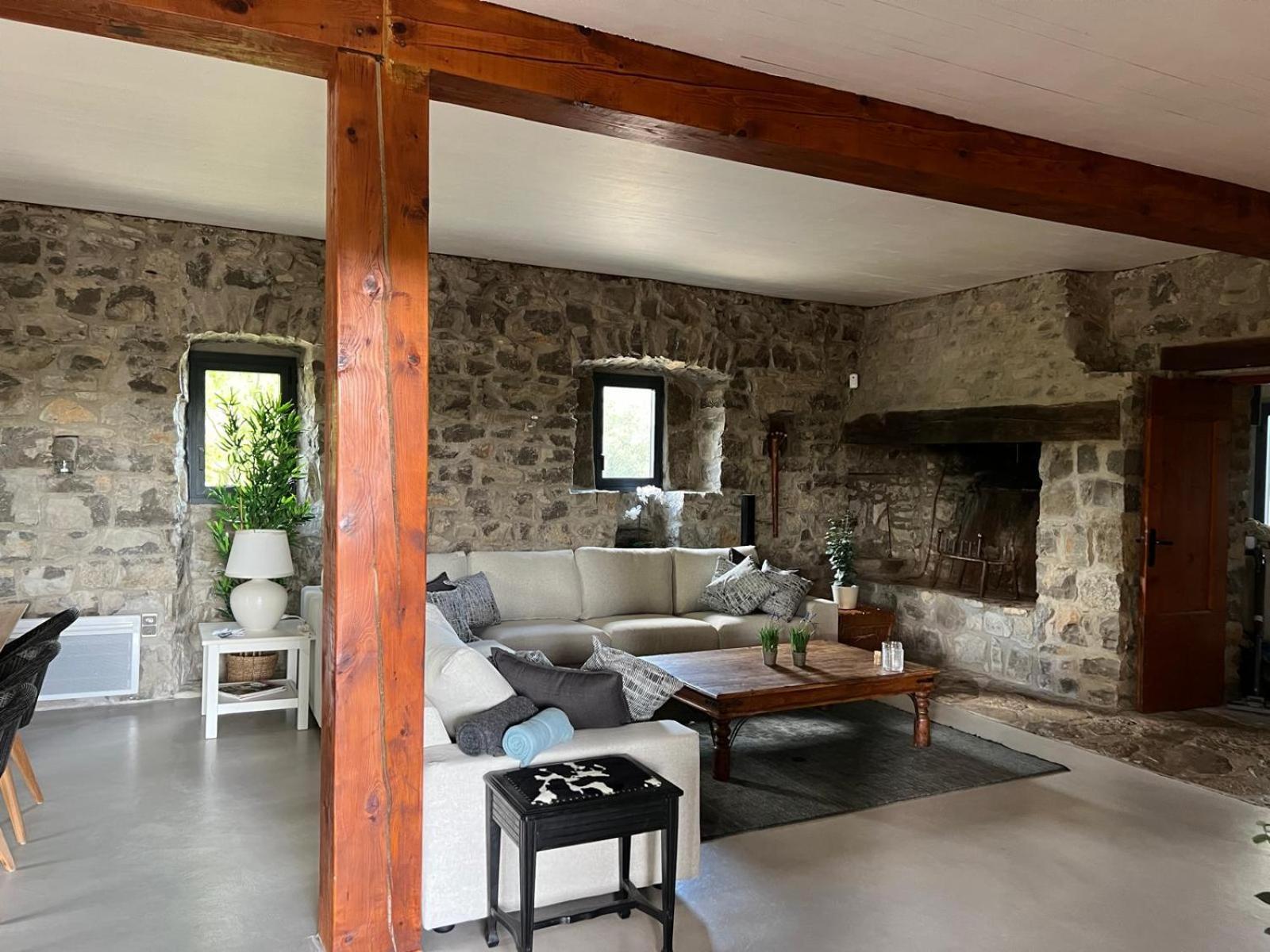 Villa Luxurious Family House With Pool In Ardeche. à Les Vans Extérieur photo